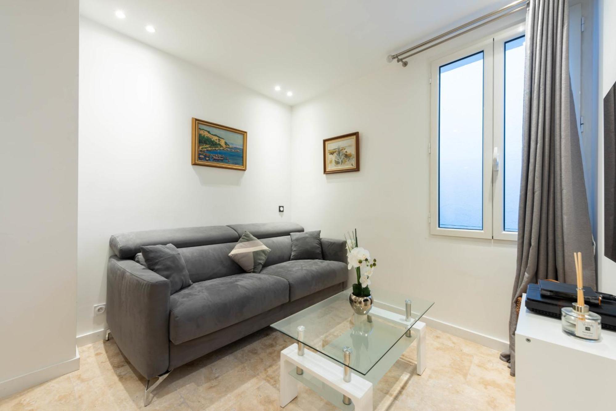 1-br With Ac In The Heart Of Appartement *